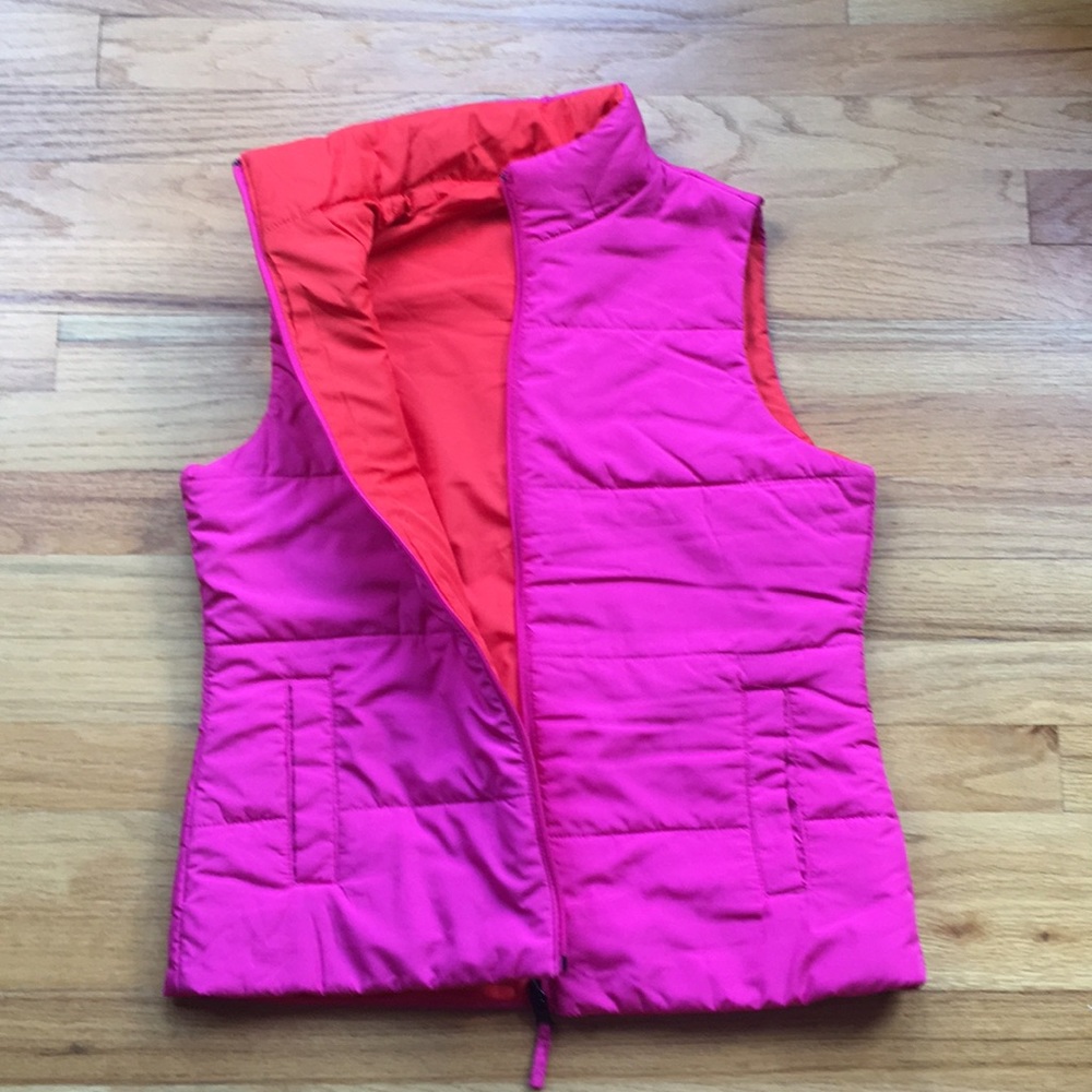 Reversible pink & orange puffy vest!